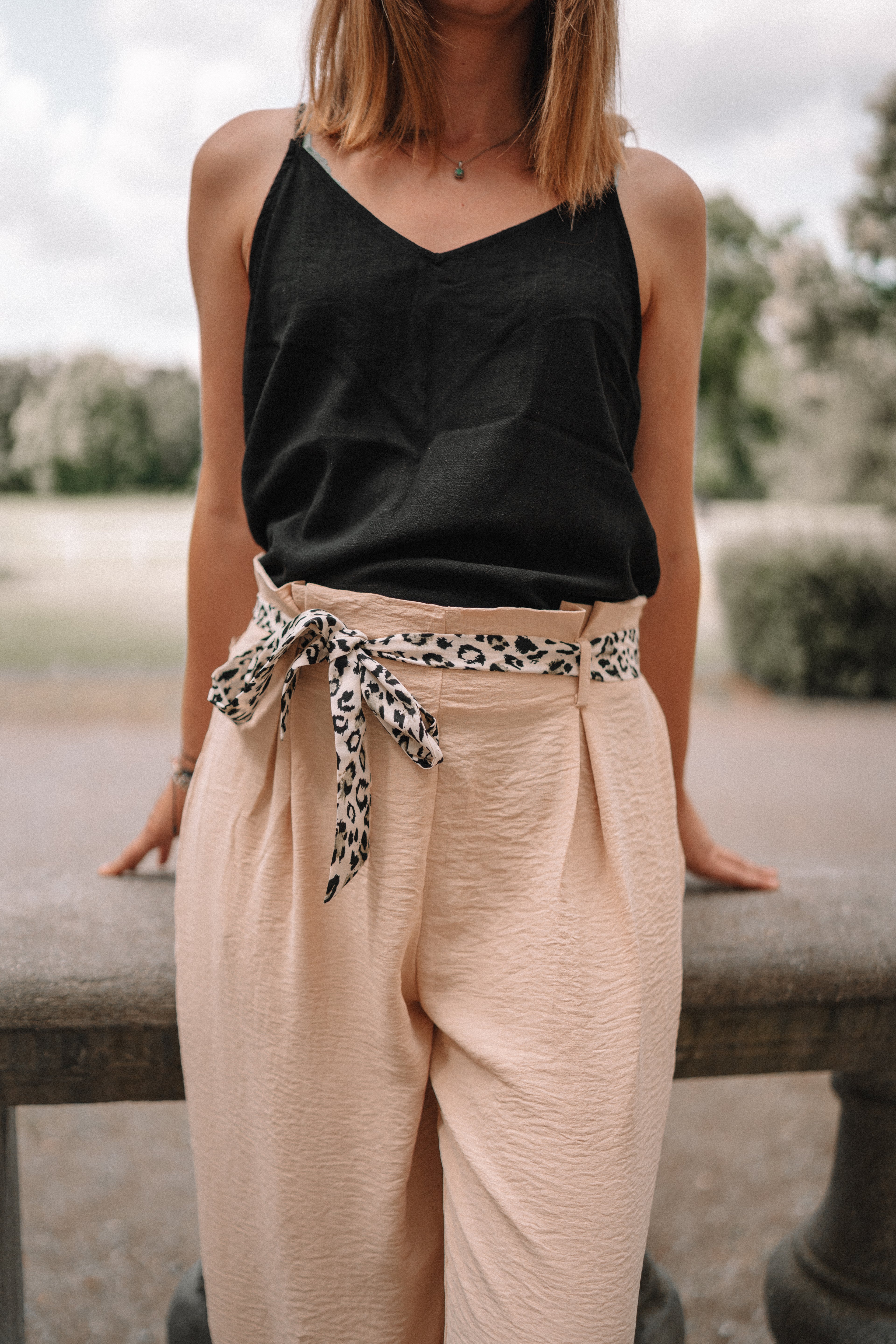 Debardeur noir dentelle